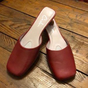 Caslon Brazilian Red Leather Slide